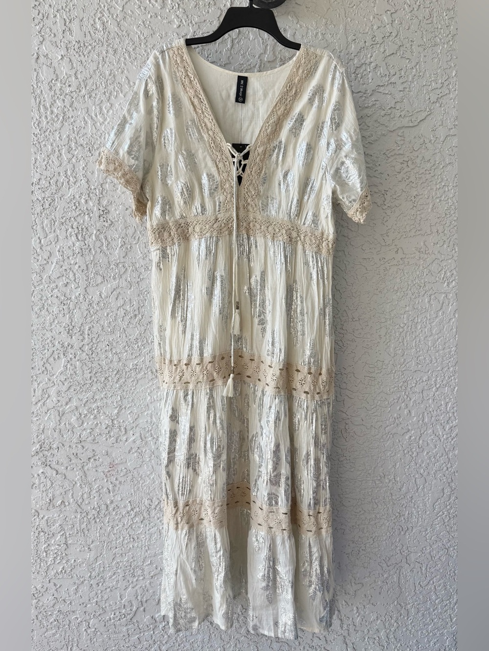 Me 2 Magic boho maxi dress V-neck and metallic embroidery size 3X Anthropologie